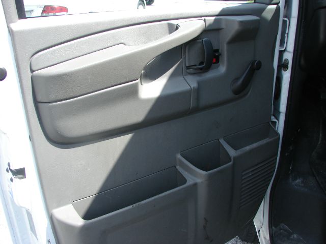 Chevrolet Express 2008 photo 4