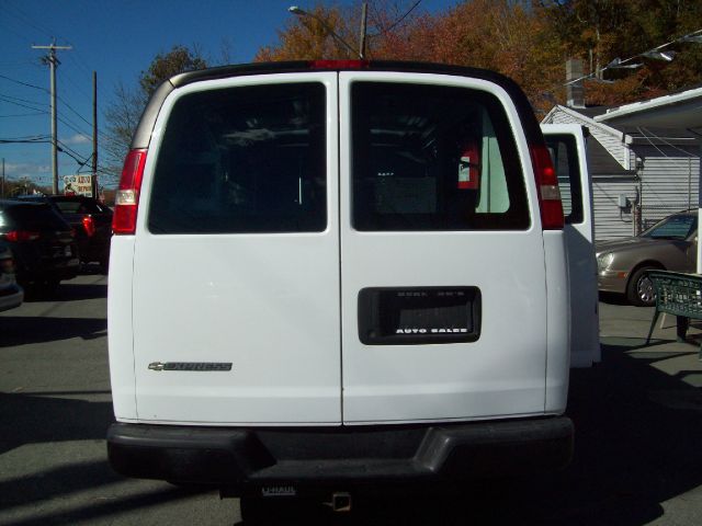 Chevrolet Express 2008 photo 3