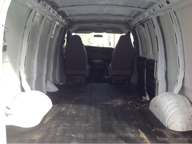 Chevrolet Express 2008 photo 3