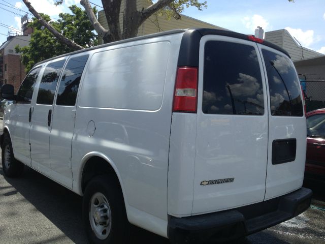 Chevrolet Express 2008 photo 4