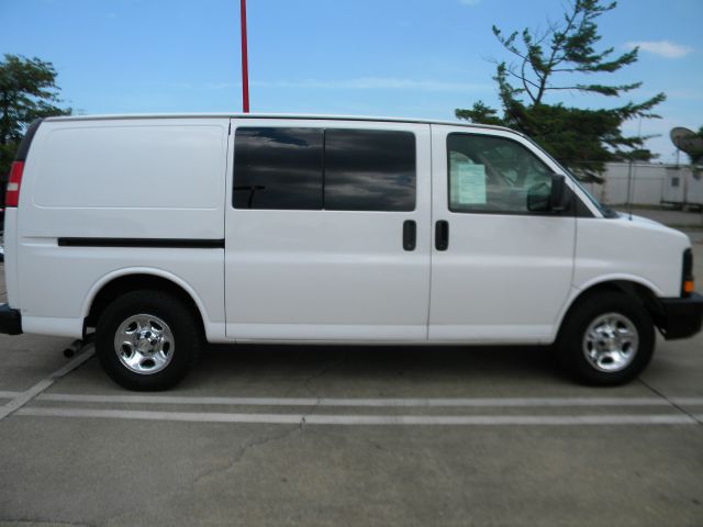 Chevrolet Express 2008 photo 2
