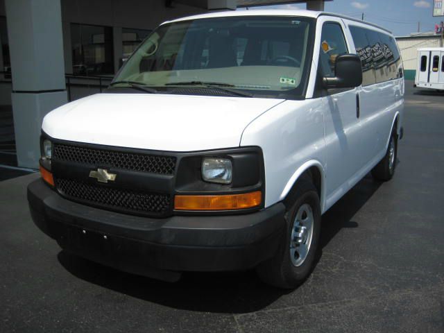 Chevrolet Express SLE Crew Cab 4x4 Z-71 Passenger Van