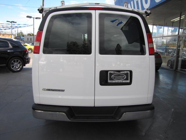 Chevrolet Express 2008 photo 4