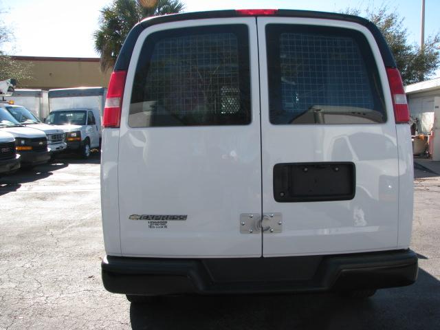 Chevrolet Express 2009 photo 3