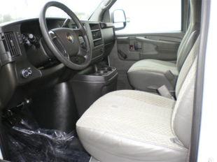 Chevrolet Express 2009 photo 2