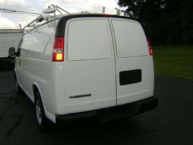 Chevrolet Express 2009 photo 13