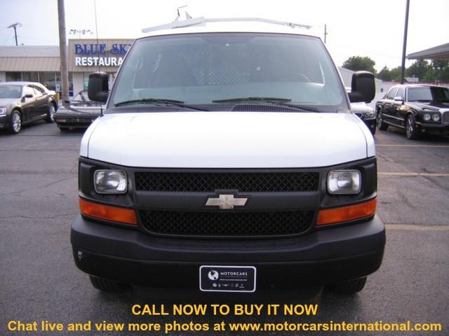 Chevrolet Express 1500 Club Coupe Short Bed Passenger Van