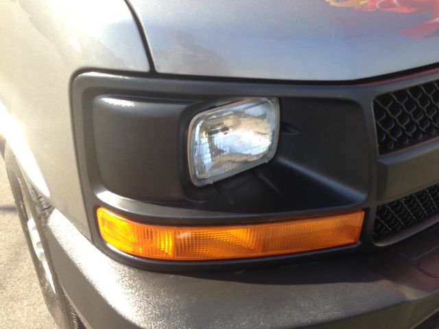 Chevrolet Express 2009 photo 11