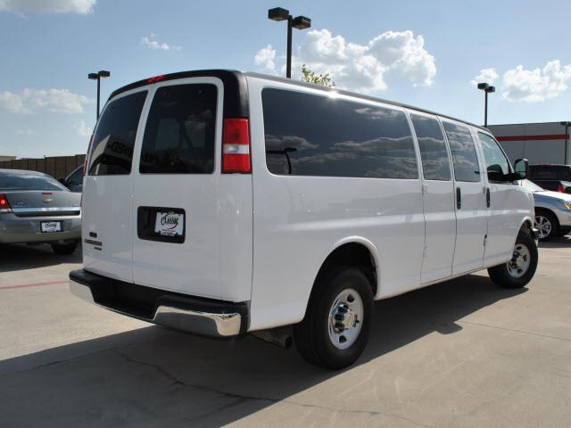 Chevrolet Express 2009 photo 3
