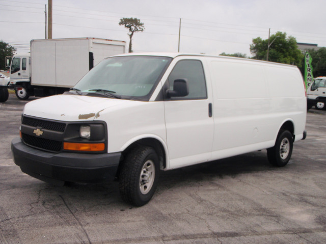 Chevrolet Express 2009 photo 12