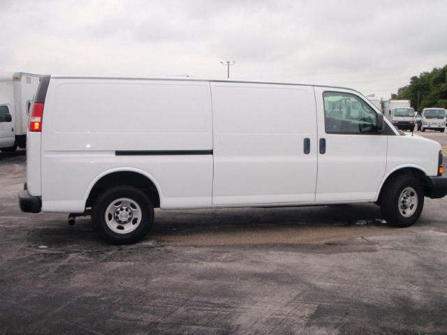 Chevrolet Express 2009 photo 6