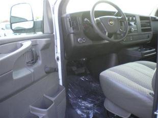 Chevrolet Express 2009 photo 2