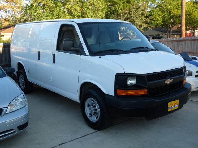 Chevrolet Express 2009 photo 2