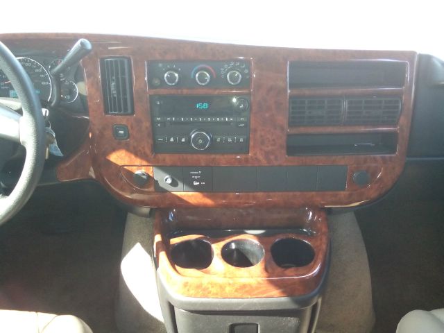 Chevrolet Express 2009 photo 1