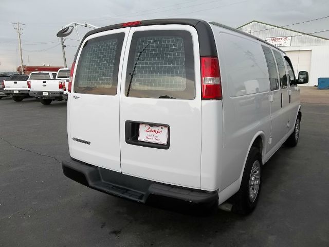 Chevrolet Express 2009 photo 2