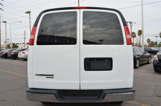 Chevrolet Express 2009 photo 4