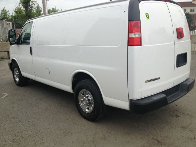 Chevrolet Express 2009 photo 1
