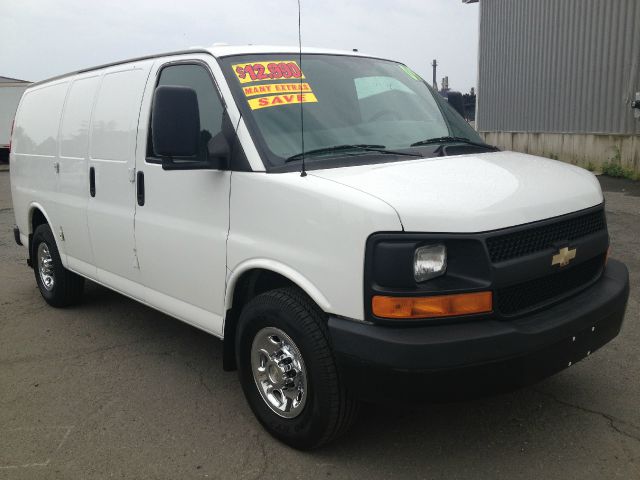 Chevrolet Express 2009 photo 3