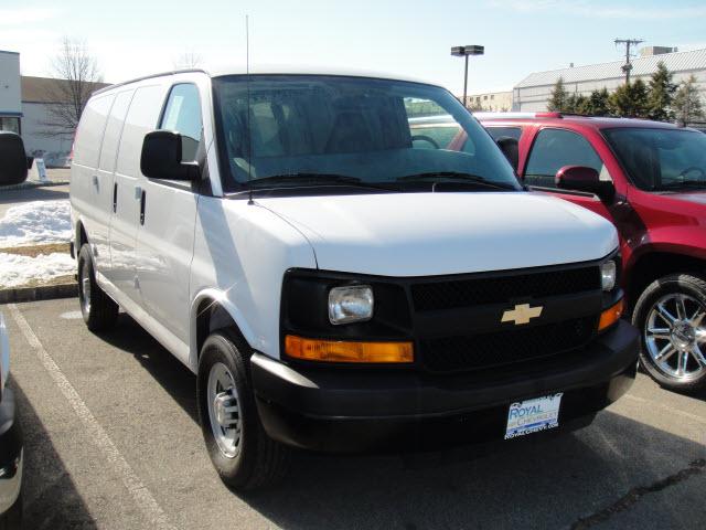 Chevrolet Express 2009 photo 2