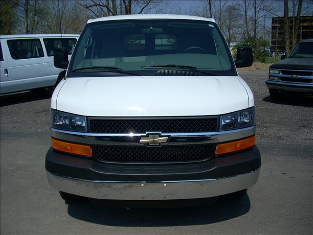 Chevrolet Express SL1 Passenger Van