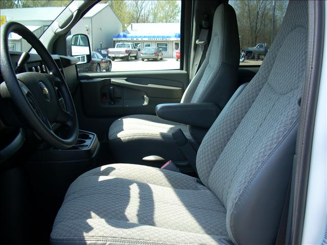 Chevrolet Express 2009 photo 1