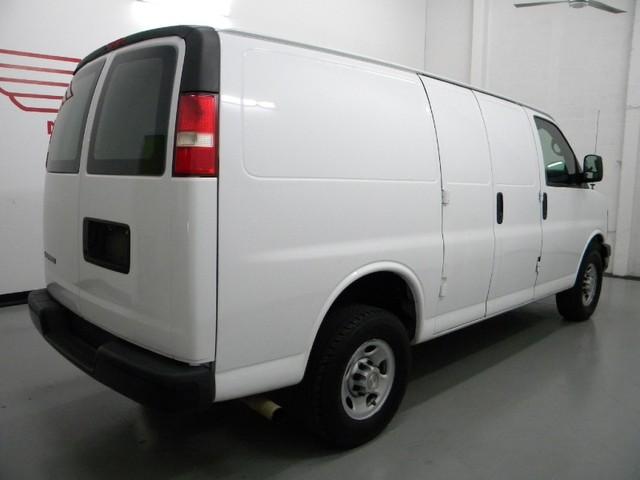 Chevrolet Express 2009 photo 1