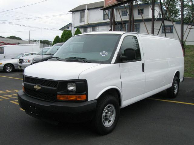 Chevrolet Express 2009 photo 2