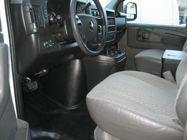 Chevrolet Express 2009 photo 3