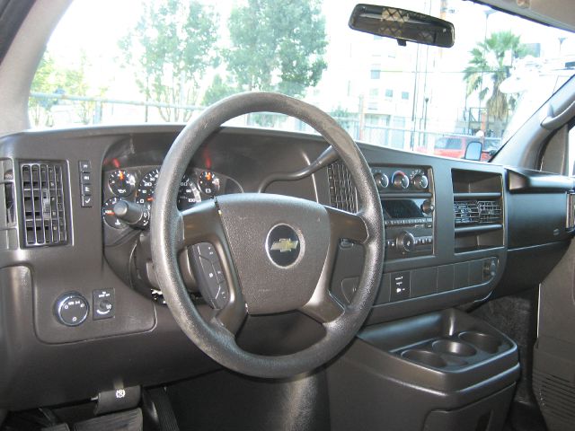 Chevrolet Express 2009 photo 4