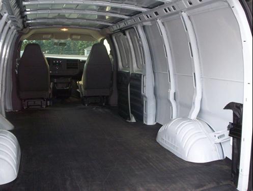 Chevrolet Express 2009 photo 2