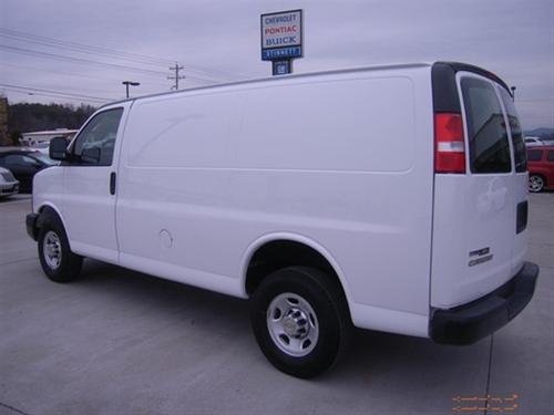 Chevrolet Express 2010 photo 4