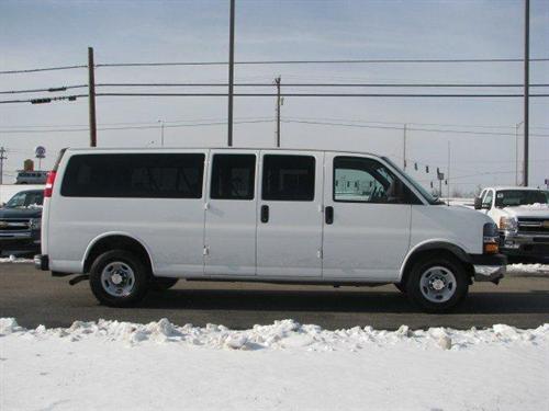 Chevrolet Express 2010 photo 3