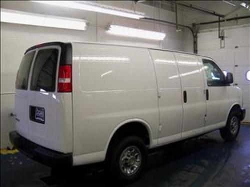 Chevrolet Express 2010 photo 3