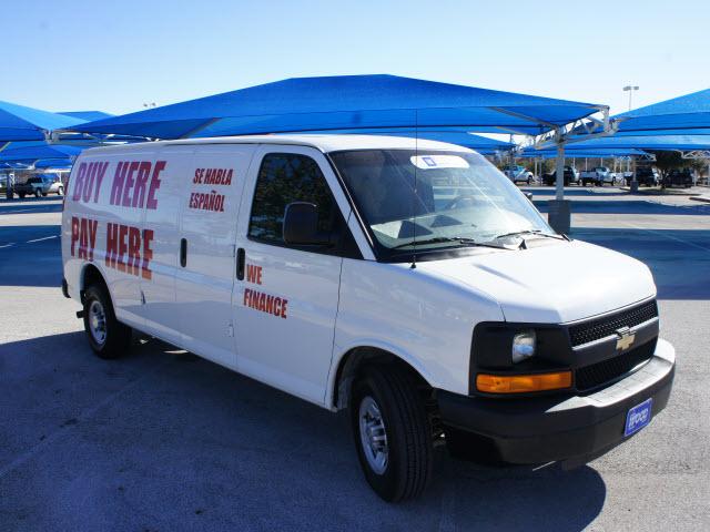 Chevrolet Express 2010 photo 2