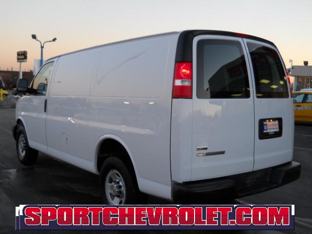 Chevrolet Express 2010 photo 5