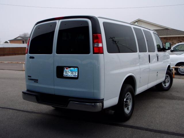 Chevrolet Express 2010 photo 4