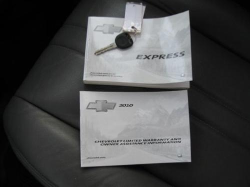 Chevrolet Express 2010 photo 2