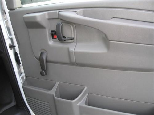 Chevrolet Express 2010 photo 3