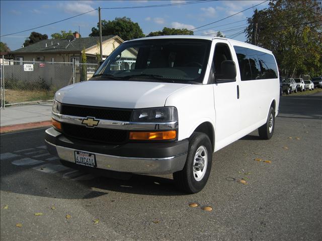 Chevrolet Express SL1 Passenger Van