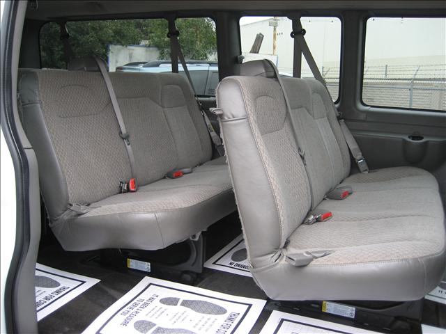 Chevrolet Express 2010 photo 5