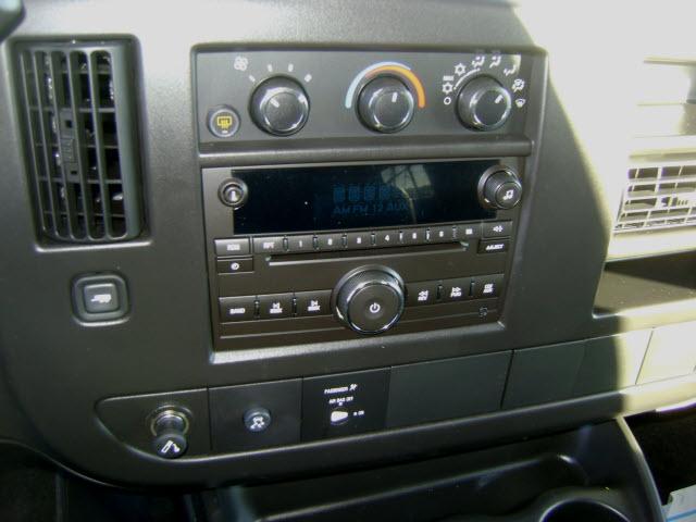 Chevrolet Express 2010 photo 1