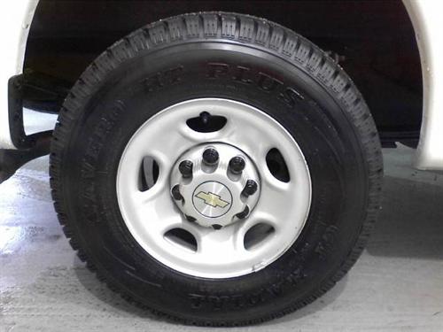 Chevrolet Express 2010 photo 2