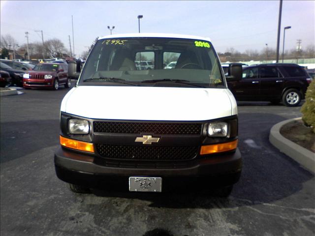 Chevrolet Express 2010 photo 1