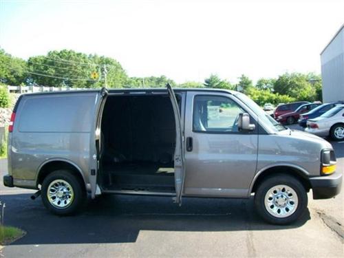 Chevrolet Express 2010 photo 3