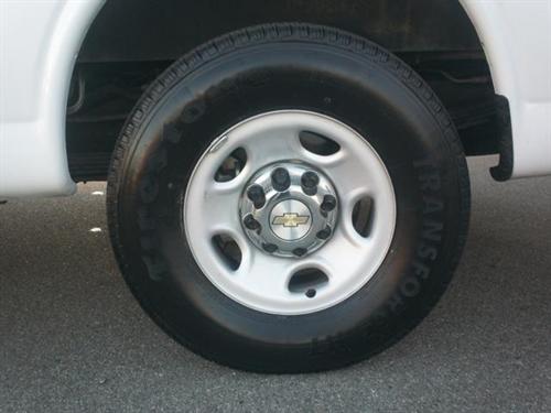 Chevrolet Express 2010 photo 2