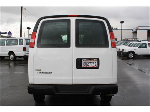 Chevrolet Express 2010 photo 1