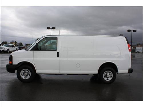 Chevrolet Express 2010 photo 3