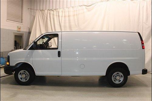 Chevrolet Express 2010 photo 1