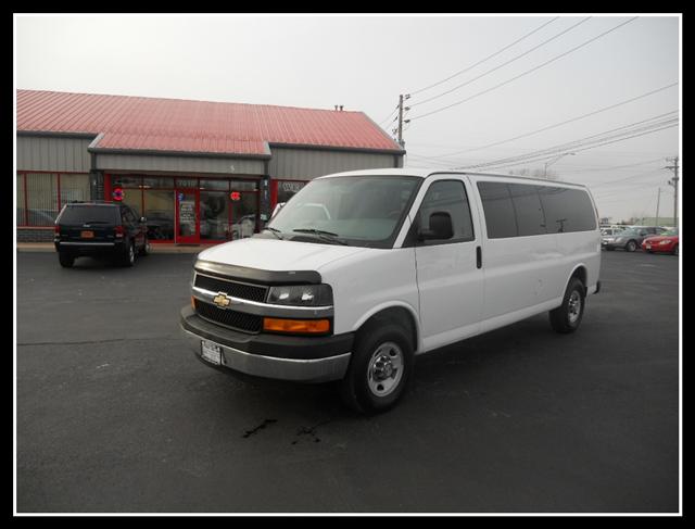 Chevrolet Express FWD I Passenger Van