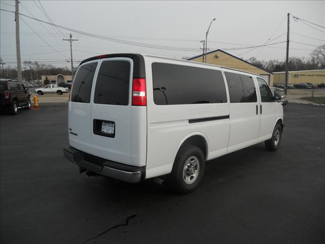 Chevrolet Express 2010 photo 4